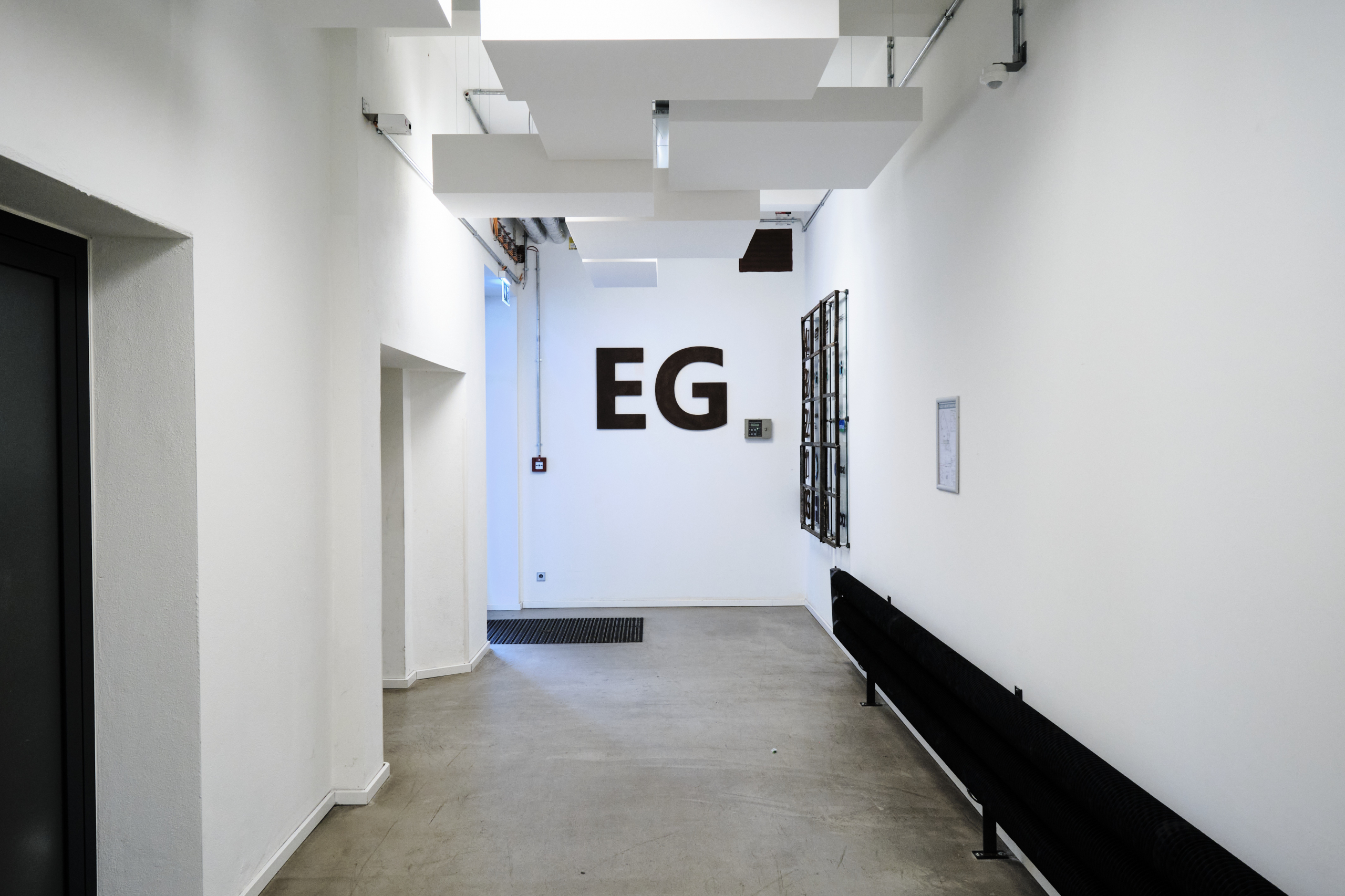 Direkt vom Eigentümer: hochmodernes & großzügiges Büro mit Industriecharme und viel Tageslicht - Treppenhaus