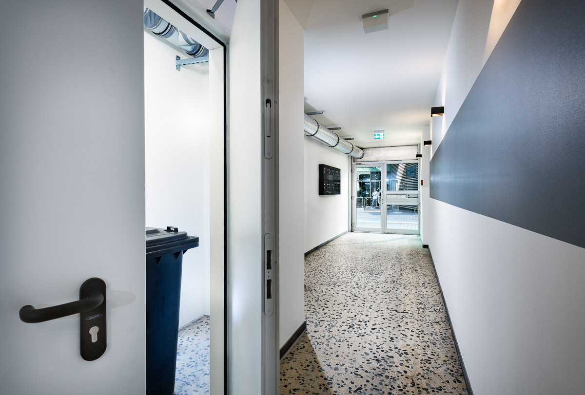 Attraktive sanierte 3-Zimmer-Wohnung mit Balkon und Einbauküche im Herzen von Dortmund! - Eingang