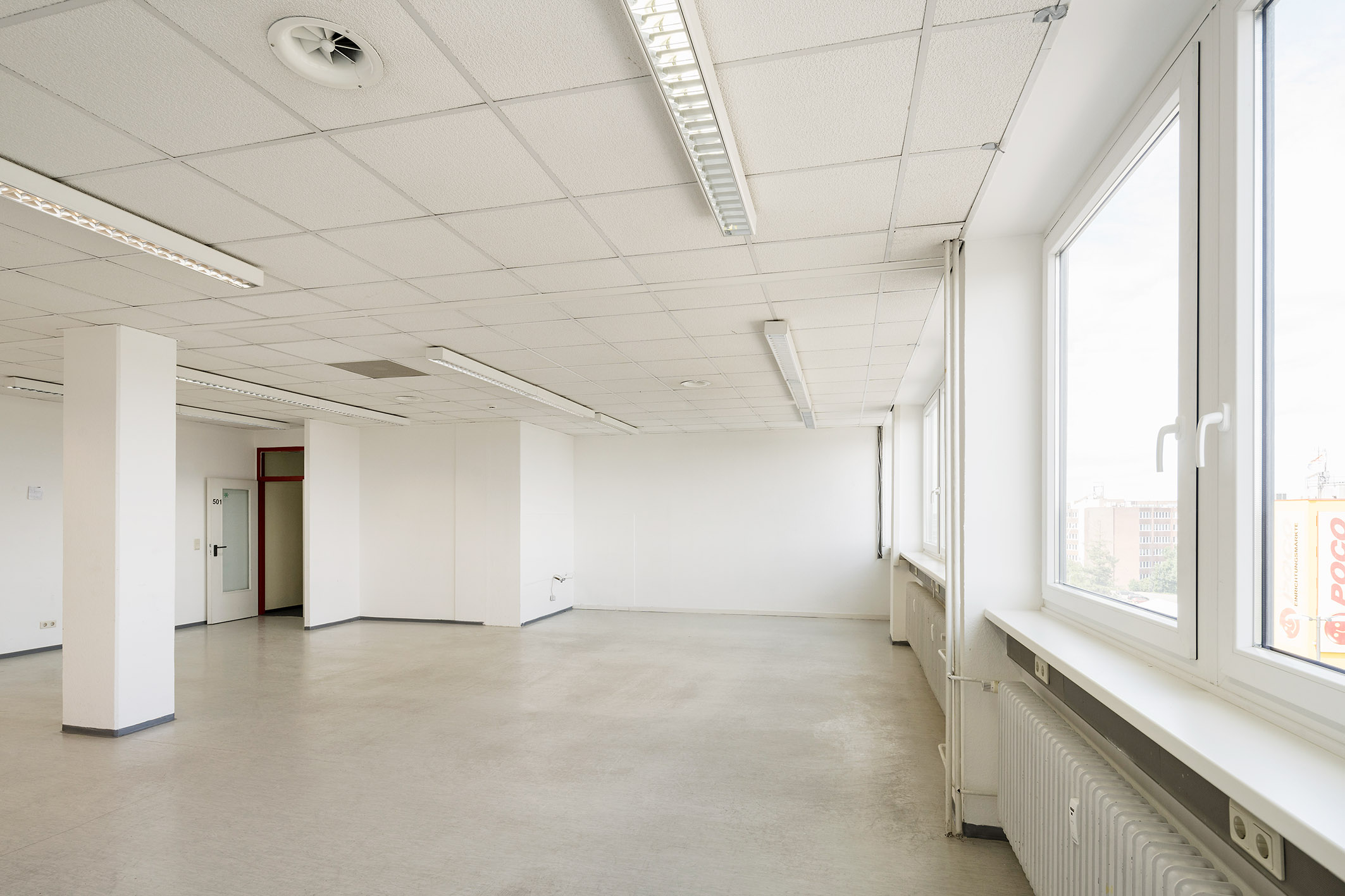 Direkt vom Eigentümer: Helle Büroetage 580m² Friedrich-Ebert-Damm - Innenansicht 5.OG