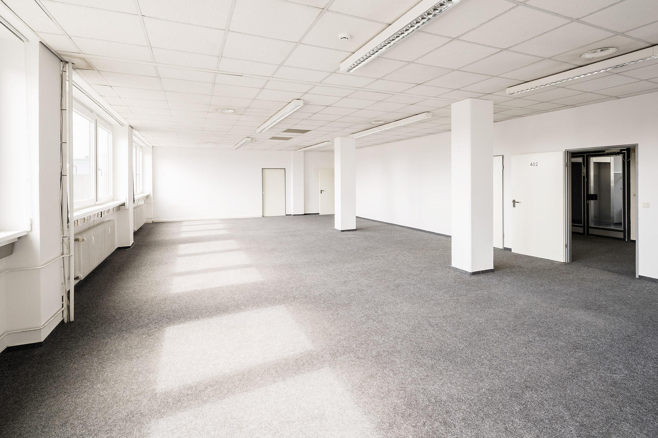Direkt vom Eigentümer: Helle Büroetage 1.172,38 m² Friedrich-Ebert-Damm - Innenansicht 4.OG