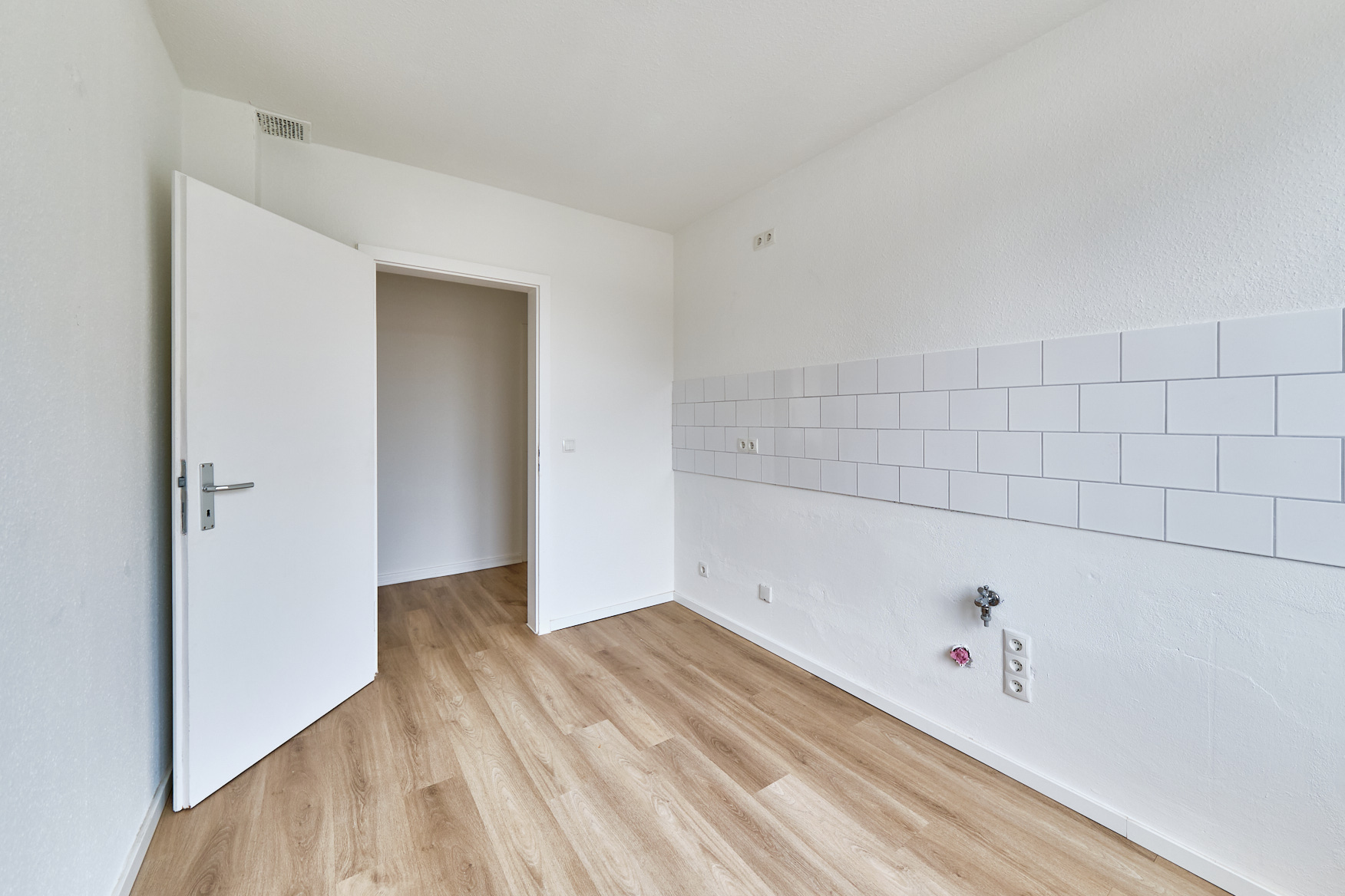 Direkt vom Eigentümer: Lichtdurchflutetes Zuhause mit Charme & Charakter - Küche