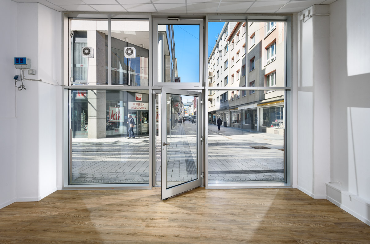 Direkt vom Eigentümer: top renovierte Einzelhandelsfläche im Zentrum von Wuppertal_Barmen - Eingang